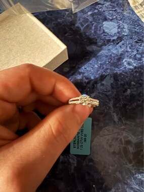 Size 7 Moissanite Ring